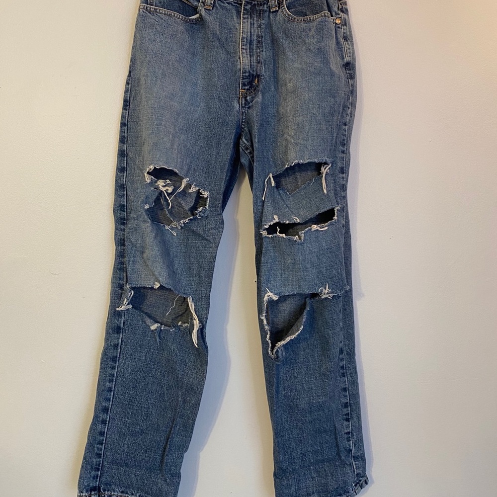 Ripped High-waisted Jeans